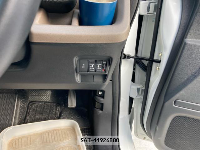 Honda FREED 2025-03 8876291-17