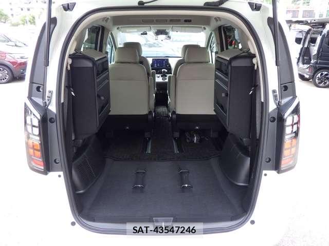 Honda FREED 2025-10 8877528-13