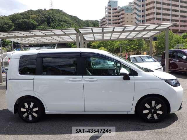 Honda FREED 2025-10 8877528-17