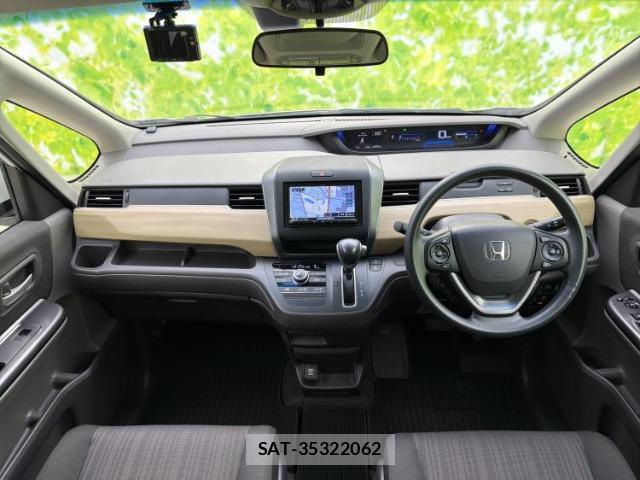 Honda FREED 2017-08 8878076-3