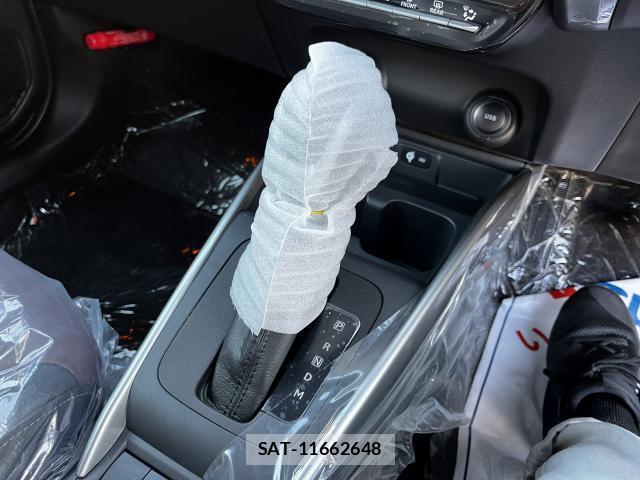 Suzuki Fronx 2024-10 8878016-15