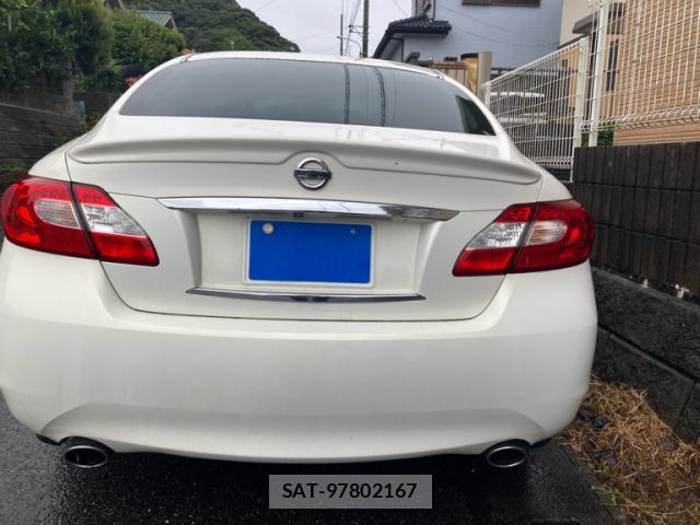 Nissan FUGA 2010-05 8876502-3