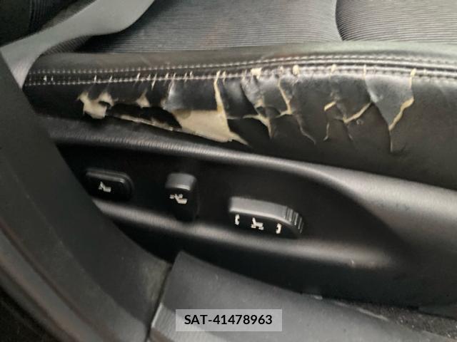 Nissan FUGA 2010-01 8877418-16