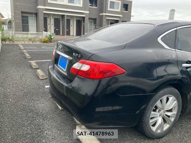Nissan FUGA 2010-01 8877418-2