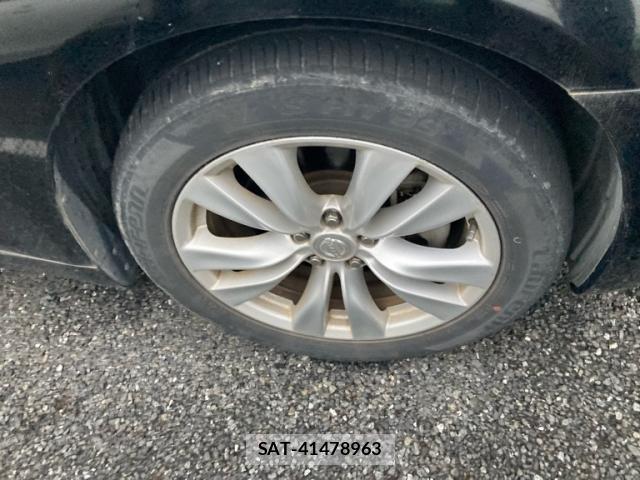 Nissan FUGA 2010-01 8877418-4