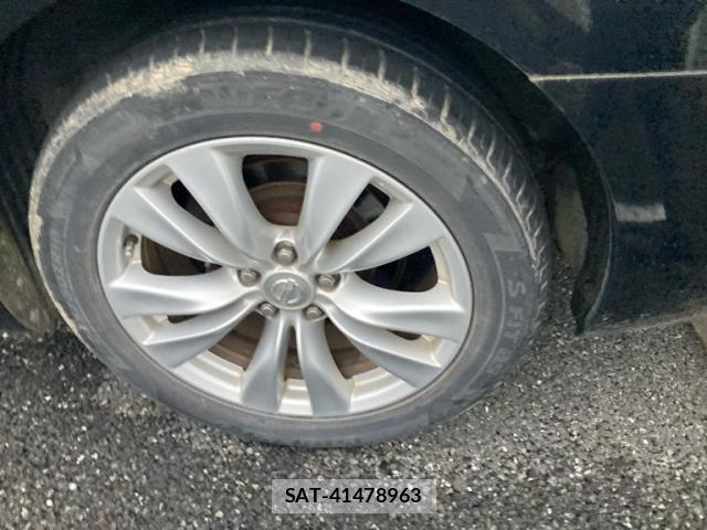 Nissan FUGA 2010-01 8877418-6