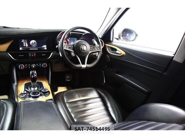 ALFA ROMEO Giulia 2017-09 8875939-18