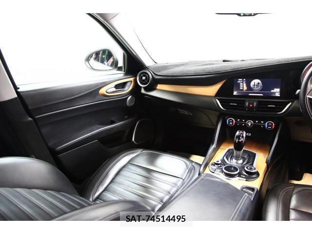 ALFA ROMEO Giulia 2017-09 8875939-19