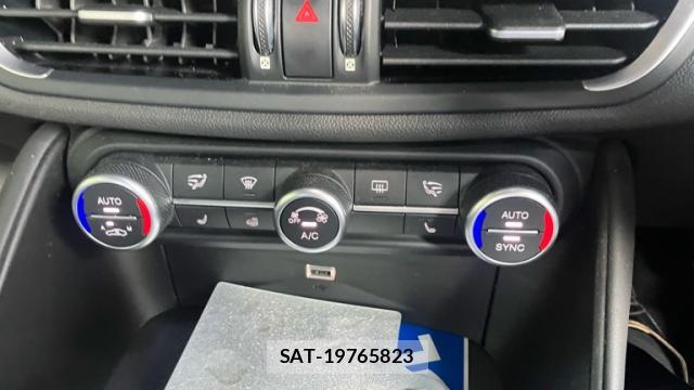 ALFA ROMEO Giulia 2019-11 8876285-12
