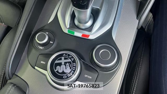 ALFA ROMEO Giulia 2019-11 8876285-4
