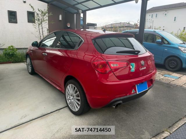 ALFA ROMEO GIULIETTA 2014-01 8876344-1