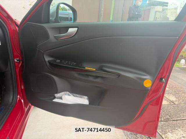 ALFA ROMEO GIULIETTA 2014-01 8876344-7