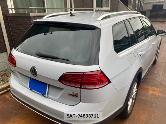 VolksWagen GOLF ALLTRACK 2018-06 8877834-6