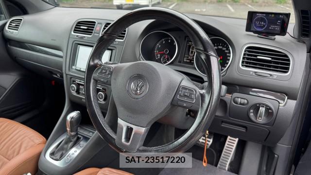 VolksWagen GOLF 2012-10 8877120-15