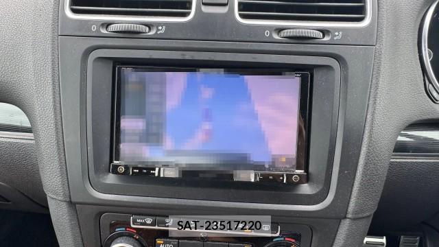 VolksWagen GOLF 2012-10 8877120-4