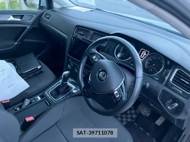 VolksWagen GOLF VARIANT 2018-02 8876742-9