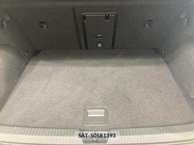VolksWagen GOLF 2025-03 8874930-15
