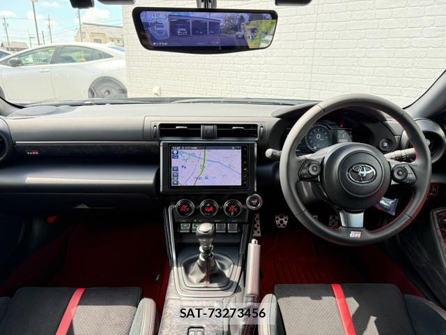 Toyota GR86 2024-12 8877345-1