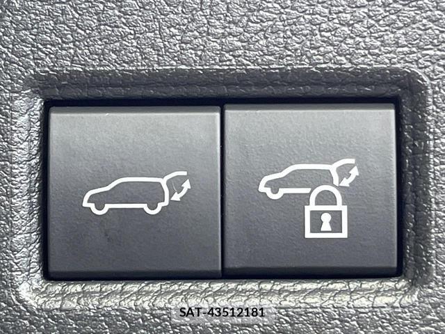 Toyota HARRIER HYBRID 2021-03 8875956-7