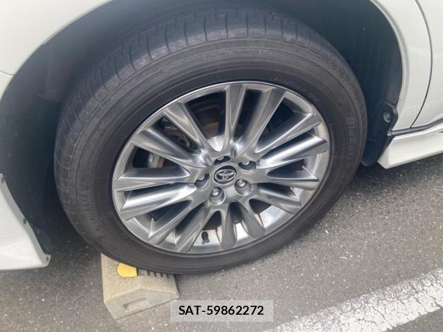 Toyota HARRIER HYBRID 2018-02 8876161-3