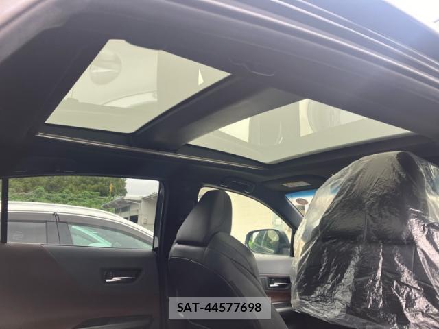 Toyota HARRIER HYBRID 2022-04 8877429-14