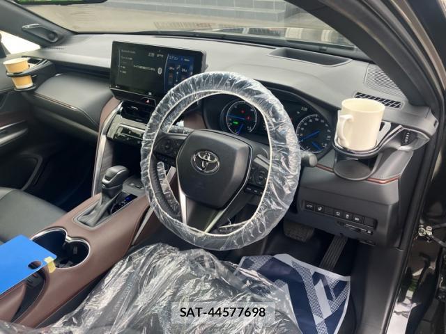 Toyota HARRIER HYBRID 2022-04 8877429-17