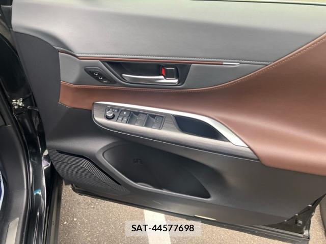Toyota HARRIER HYBRID 2022-04 8877429-18