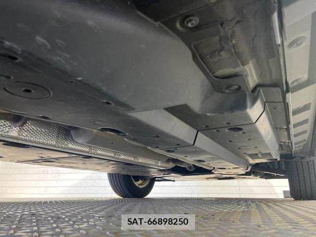 Toyota HARRIER 2023-06 8876188-18
