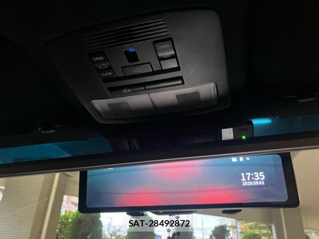 Toyota HARRIER 2018-06 8877452-16