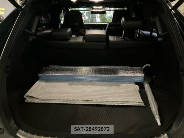 Toyota HARRIER 2018-06 8877452-6