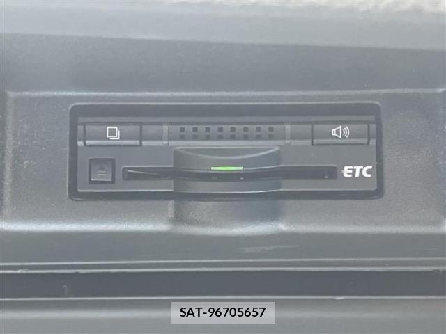 Toyota HARRIER 2016-08 8877505-14