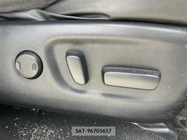 Toyota HARRIER 2016-08 8877505-15