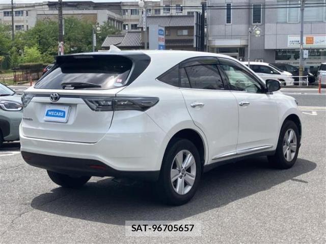 Toyota HARRIER 2016-08 8877505-2