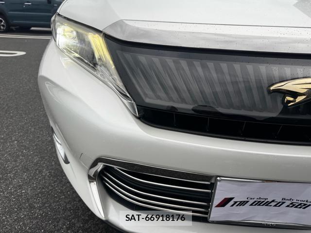 Toyota HARRIER 2015-05 8877647-11
