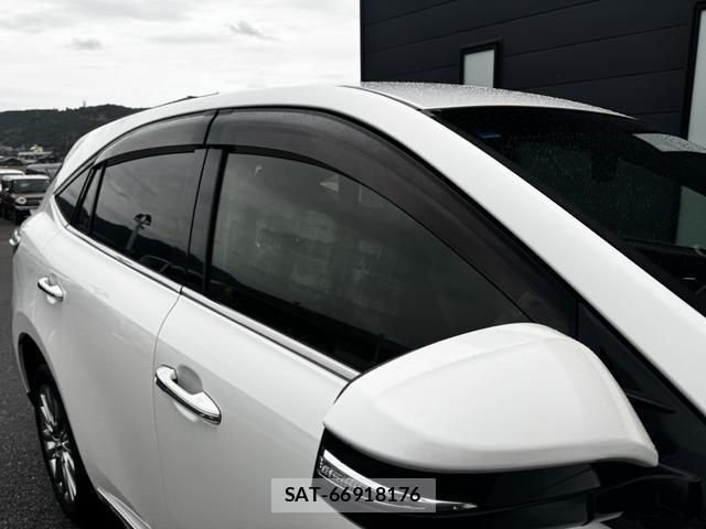 Toyota HARRIER 2015-05 8877647-15