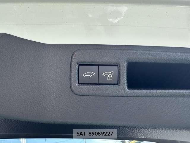 Toyota HARRIER 2023-09 8877868-13