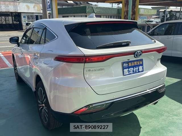 Toyota HARRIER 2023-09 8877868-3
