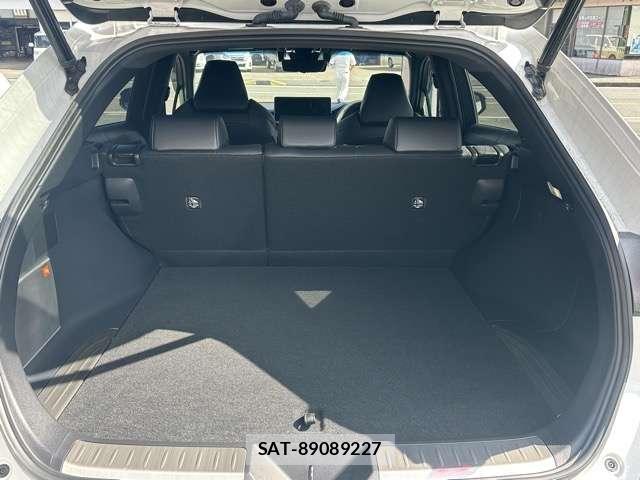 Toyota HARRIER 2023-09 8877868-8