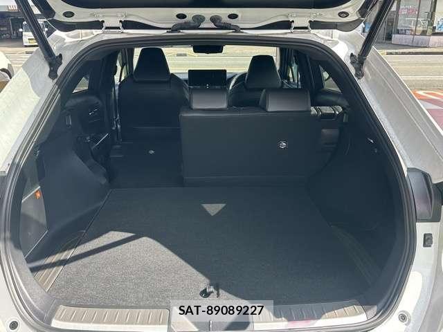 Toyota HARRIER 2023-09 8877868-9
