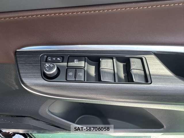 Toyota HARRIER 2023-04 8877871-15