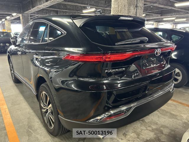 Toyota HARRIER 2024-04 8877982-1