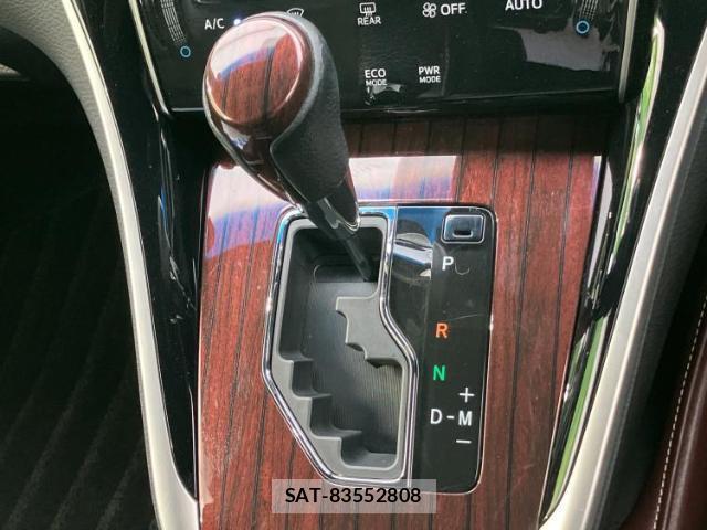 Toyota HARRIER 2014-08 8878204-16