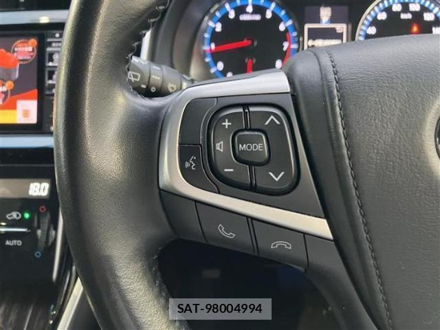Toyota HARRIER 2017-03 8878348-14