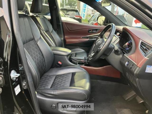 Toyota HARRIER 2017-03 8878348-4