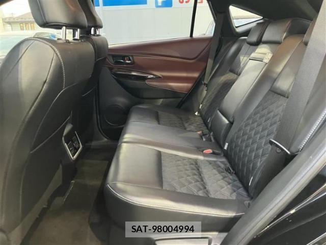 Toyota HARRIER 2017-03 8878348-6