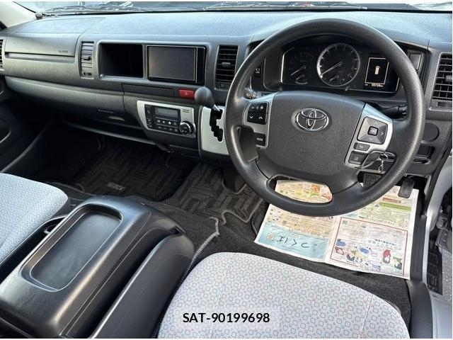 Toyota HIACE COMMUTER 2020-09 8876096-3