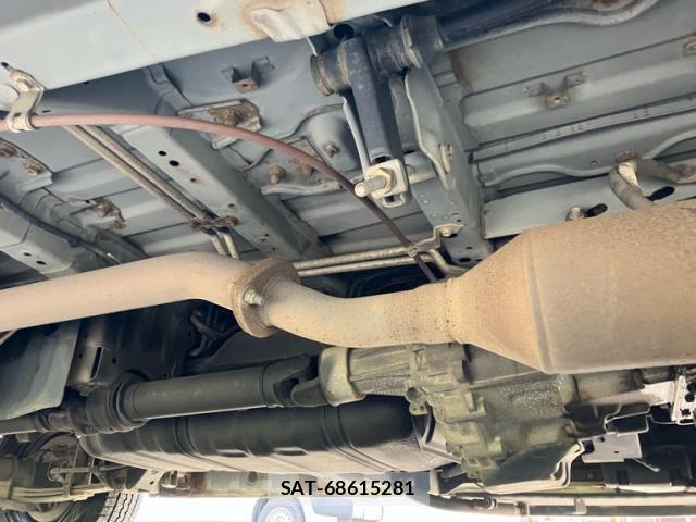 Toyota HIACE COMMUTER 2006-03 8876281-18