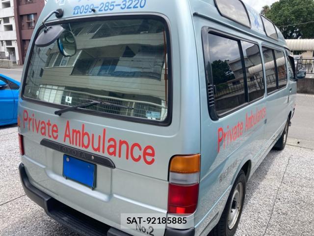 Toyota HIACE COMMUTER 2003-08 8877535-13