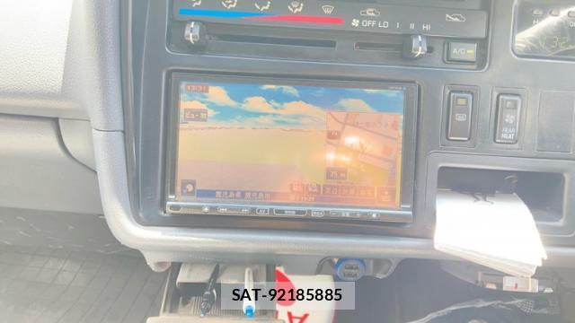 Toyota HIACE COMMUTER 2003-08 8877535-15