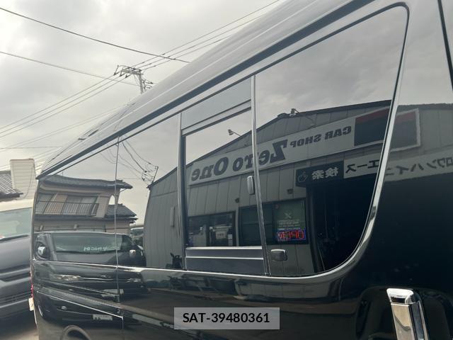 Toyota HIACE VAN 2011-01 8875941-13